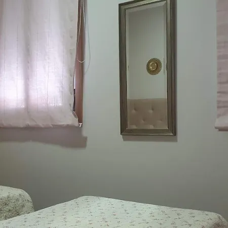 Piso Montero Ríos 18 Apartamento *