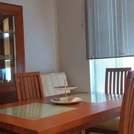 Piso Montero Rios 18 דירה *